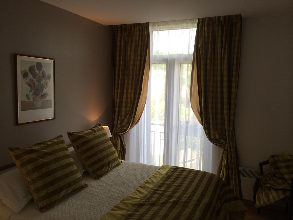 Hotel Bellevue Châtel-Guyon Exteriér fotografie