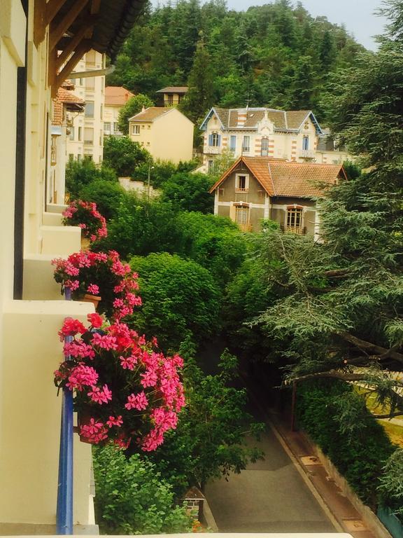 Hotel Bellevue Châtel-Guyon Exteriér fotografie